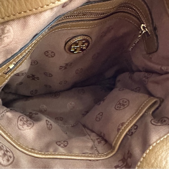 Tory Burch Marion tan leather shoulder bag with a gold chain straps - Picture 7 of 11